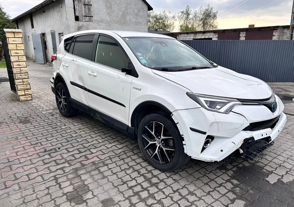 Toyota RAV4 cena 43900 przebieg: 82000, rok produkcji 2017 z Konin małe 46